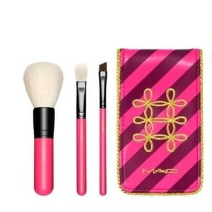 MAC Nutcracker Sweet Essential Brush Kit
